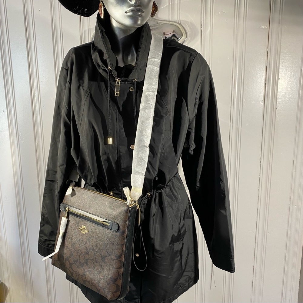 SOLD- COACH Large Crossbody Monogram Canvas - Picture 4 of 14